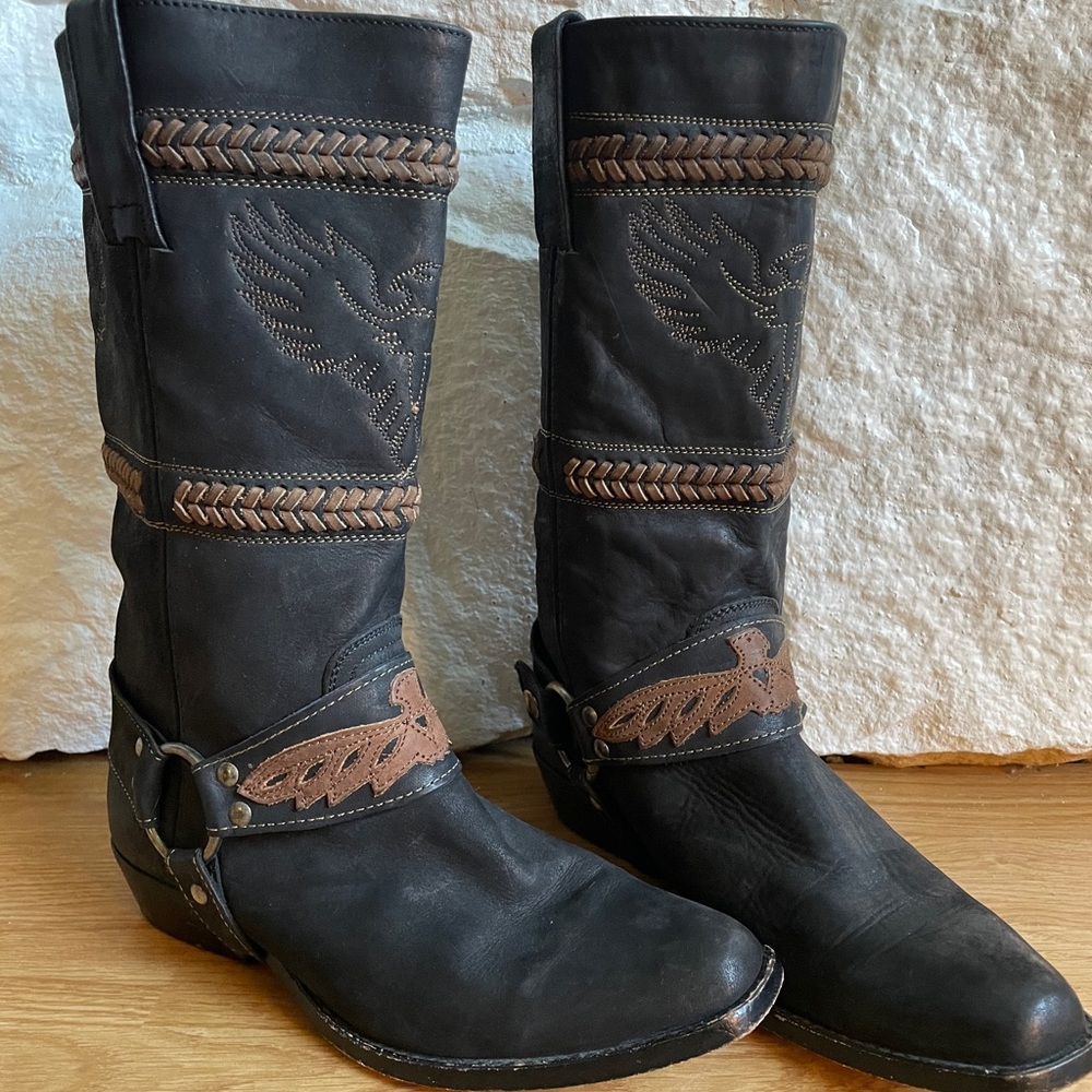 Black Dingo boots